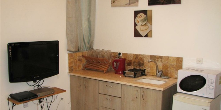 2-bedroom Apartment Tel Aviv with kitchen for 4 persons